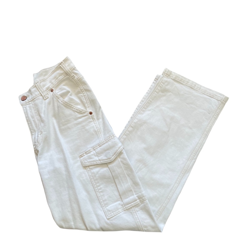 ❤️ GAP MID RISE 90’S LOOSE WHITE CARGO JEANS SIZE 25